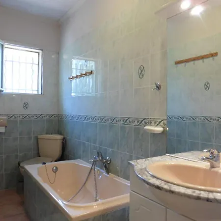 Holiday home With Private Terrace, Beaucaire Beaucaire (Gard)